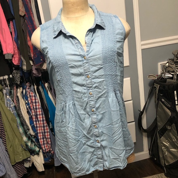 Sleeveless Denim Tunic Blouse - Picture 6 of 6